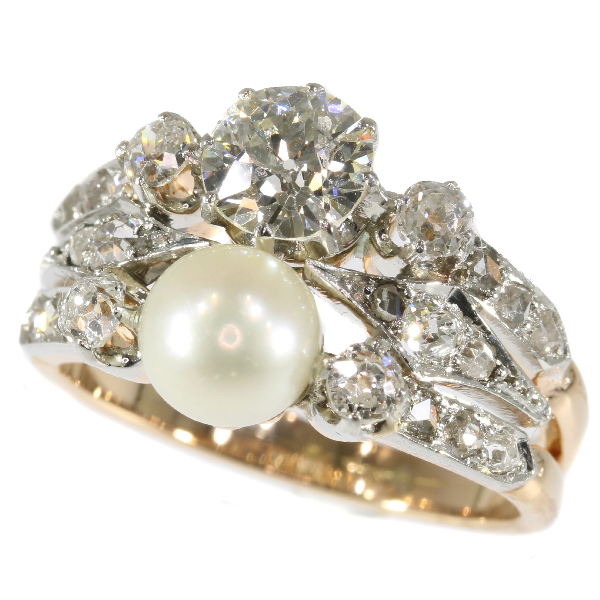 Stunning Victorian antique ring with diamonds and pearl great as engagement ring